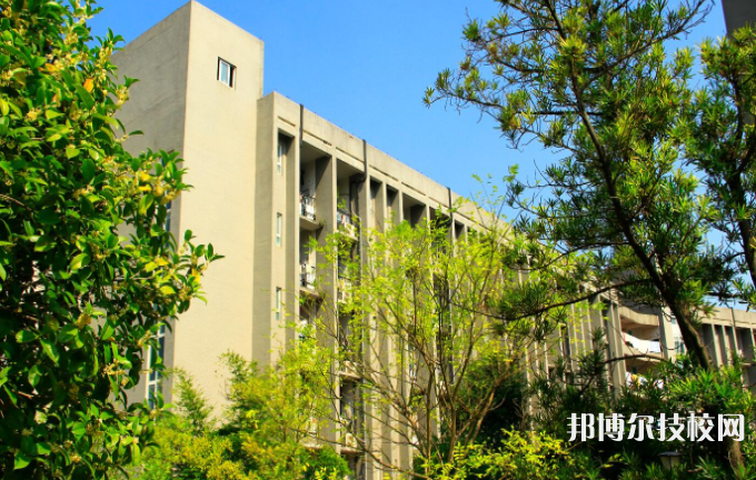 湖南食品藥品職業(yè)學(xué)院2023年是幾專