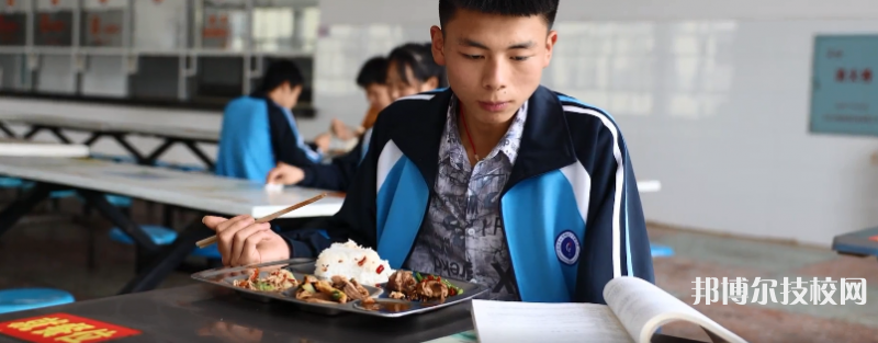 漣源工貿(mào)職業(yè)中等專業(yè)學(xué)校2023年宿舍條件