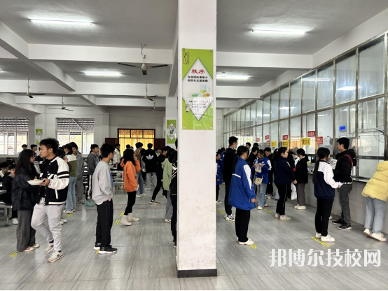 懷化洪江區(qū)工業(yè)職業(yè)中等專業(yè)學(xué)校2023年宿舍條件