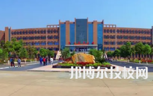 江西中山電子計算機中等專業(yè)學(xué)校是中專還是技校（江西中山電子計算機中等專業(yè)學(xué)校）