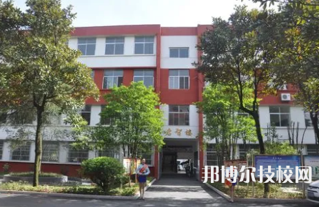 安源區(qū)職業(yè)中等專業(yè)學(xué)校是中專還是技校（安源區(qū)職業(yè)中等專業(yè)學(xué)校）