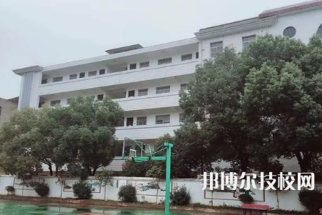 黃岡衛(wèi)生學(xué)校是中專還是大專（黃岡衛(wèi)生學(xué)校）