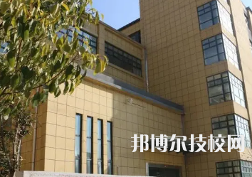 合肥商貿(mào)科技學(xué)校是不是中專