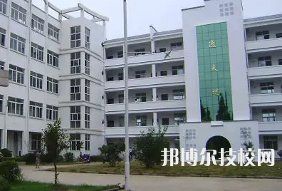 蕪湖高級(jí)職業(yè)技術(shù)學(xué)校是不是中專