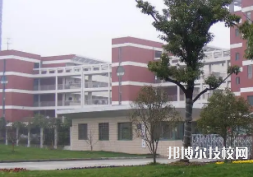 阜南科技藝術(shù)學(xué)校是不是技校