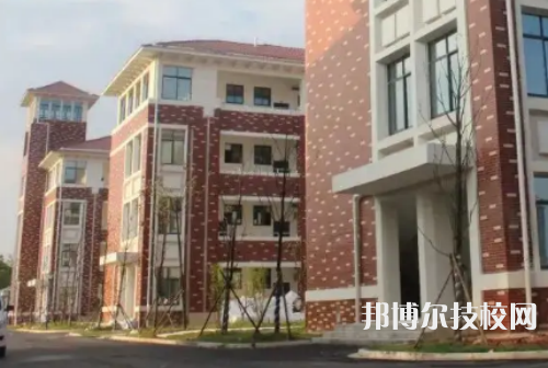 皖北經(jīng)濟技術學校是不是技校