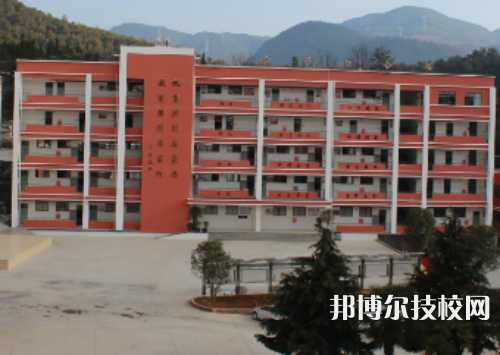 成都德圣中等職業(yè)學(xué)校是大專還是中專（成都德圣中等職業(yè)學(xué)校）