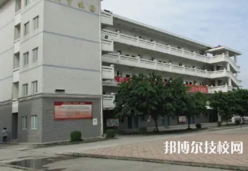 阿壩州中等職業(yè)技術(shù)學(xué)校是大專還是中專（阿壩州中等職業(yè)技術(shù)學(xué)校）