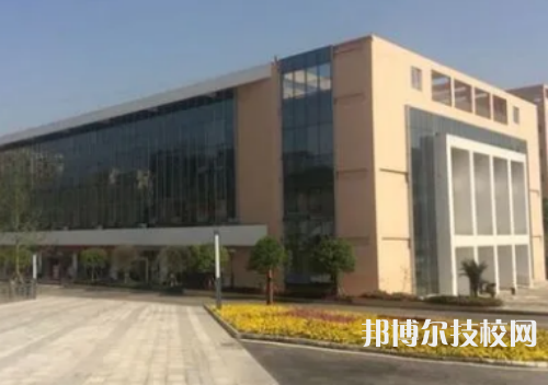 焦作市職業(yè)技術(shù)學(xué)校是大專(zhuān)還是中專(zhuān)（焦作市職業(yè)技術(shù)學(xué)校）