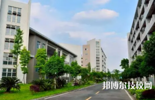 玉龍職高2023年高星級飯店運(yùn)營與管理專業(yè)怎么樣