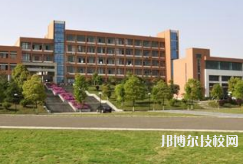 成都成工科技工程技工學(xué)校2023年計(jì)算機(jī)應(yīng)用與維修專(zhuān)業(yè)怎么樣