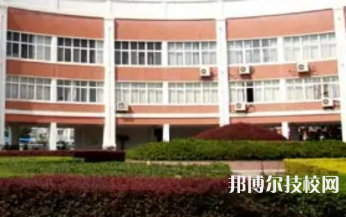 安徽萬通高級技工學(xué)校是公辦還是民辦