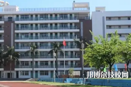 重慶五一高級技工學校是公辦還是民辦