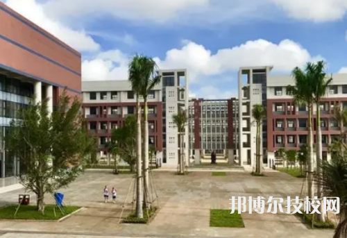 安徽阜陽科技工程學校是公辦還是民辦