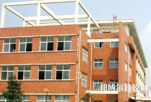 保定萬(wàn)維科技技工學(xué)校是公辦還是民辦