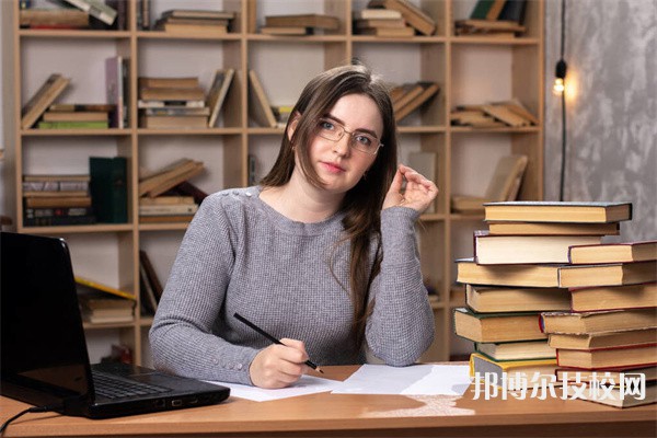 新都衛(wèi)生職業(yè)學(xué)校2023年招生的專業(yè)有哪些