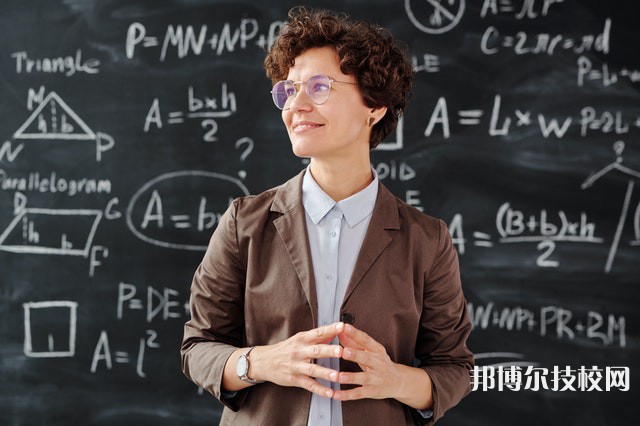 2023年駐馬店初三畢業(yè)可以上的公辦中專學(xué)校名單匯總