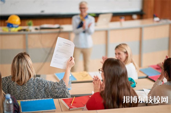 山東煙臺護士學(xué)校2023年招生的專業(yè)有哪些